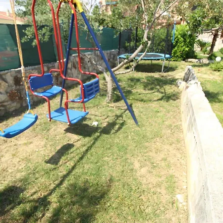 Charming In Poli Nik With Swimming Pool Policnik