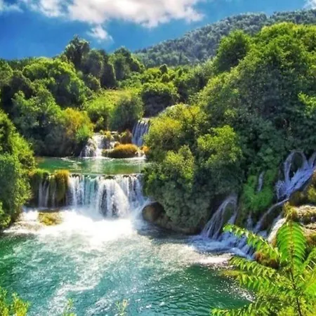 Charming In Poli Nik With Swimming Pool Βίλα