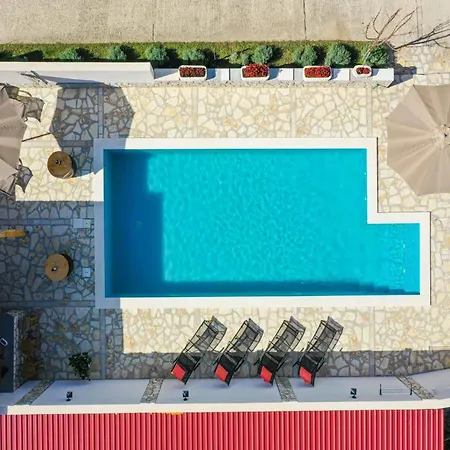 In With Pool Near Zadar